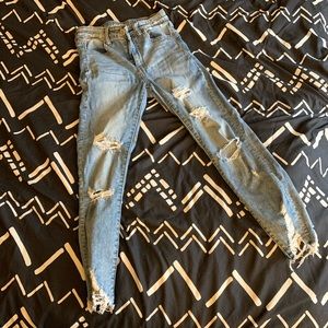 Light Wash High Waisted Ankle Length AE Jeans